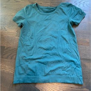 Lululemon blue short sleeve top